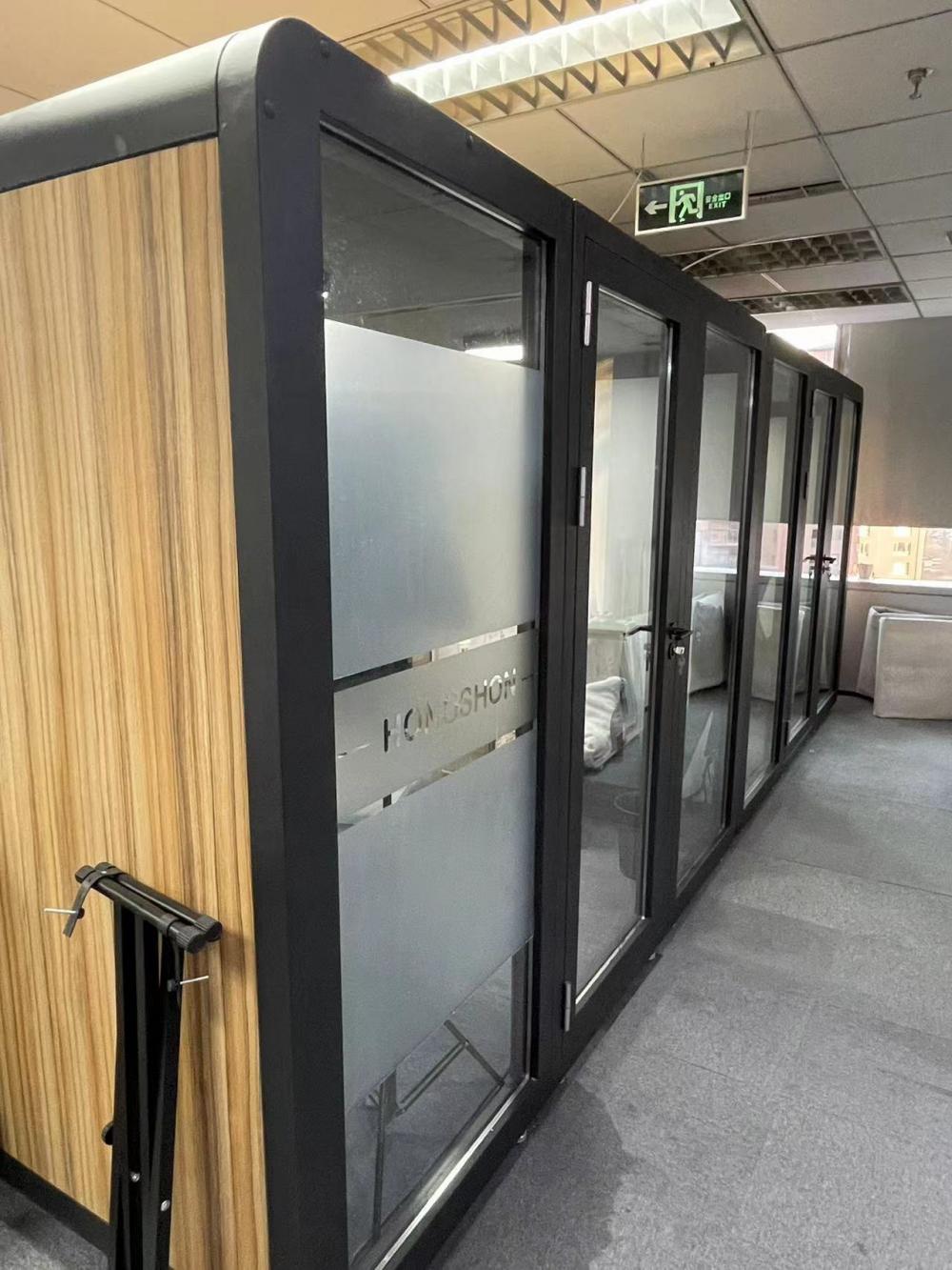 Homelements 6-8 Persons 3x3x2.3m White & Black Wood Grain Model Mobile Soundproof Room Home Live Broadcast Room Singing Cabin Recording Studio Indoor Telephone Booth Piano Sleeping Soundproof Silent Cabin