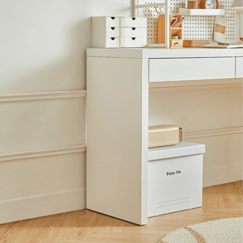 Linsay Amie Desk